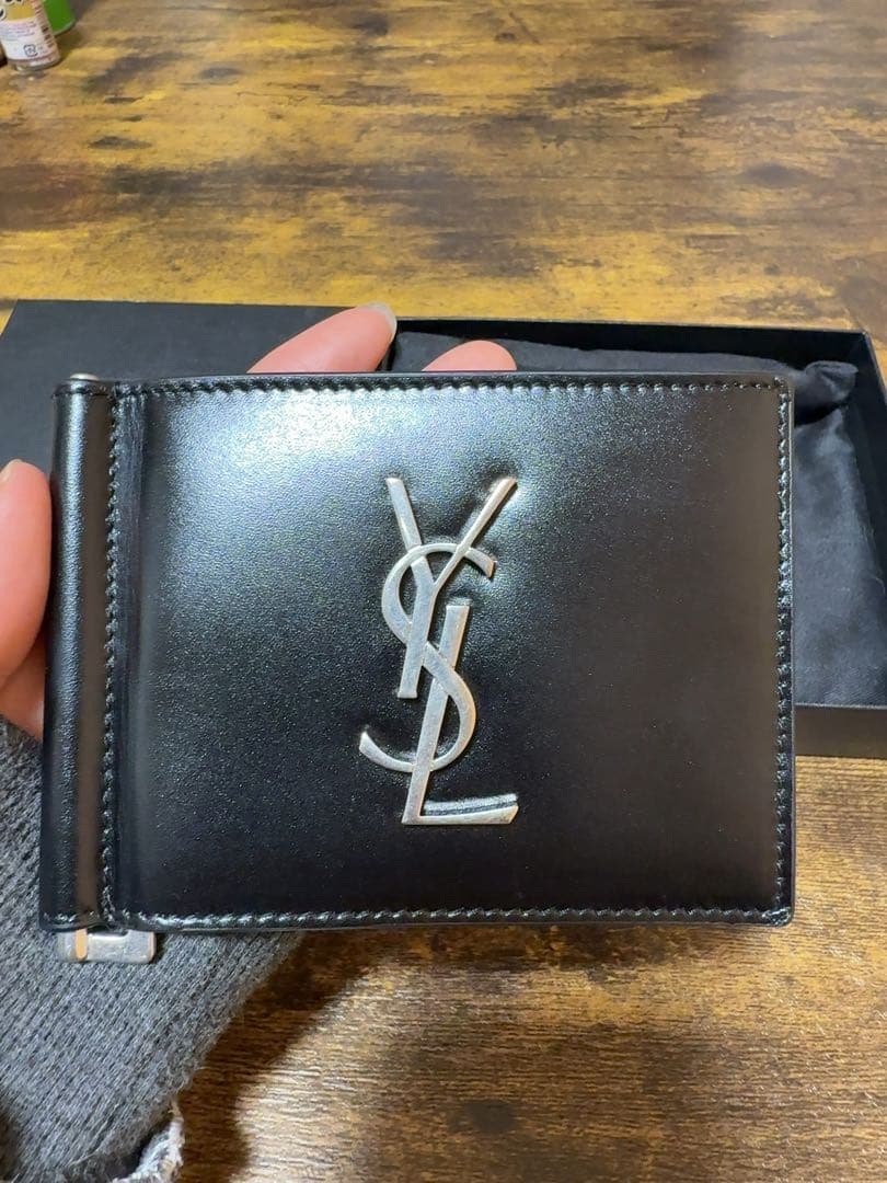 《新品未使用》SAINT LAURENT ブラックレザー マネークリップ