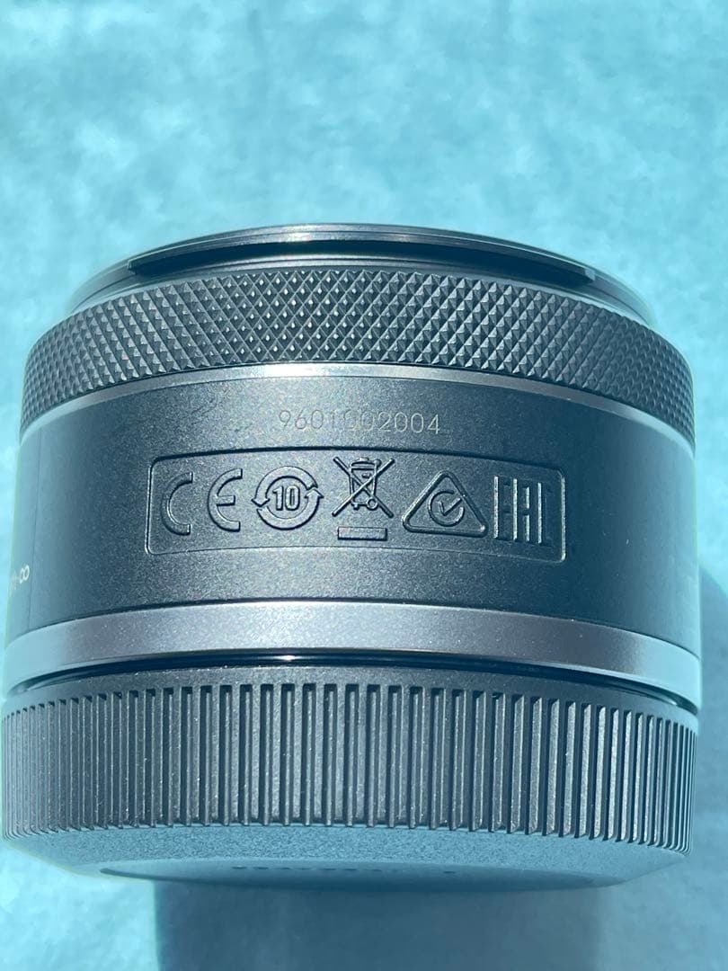 【中古】Canon RF50mm F1.8 STM＋純正フード・ポーチセット