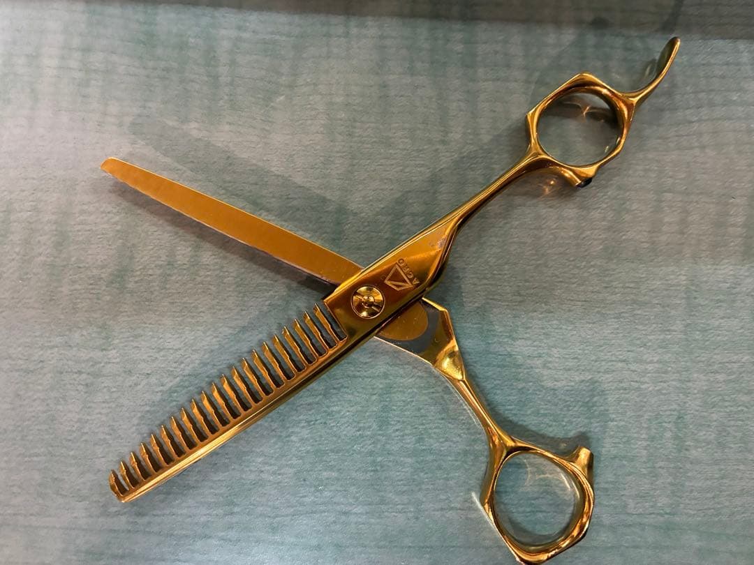 YURACHI 4 ゴールド セニングシザーの通販はau PAY マーケット - 輸入