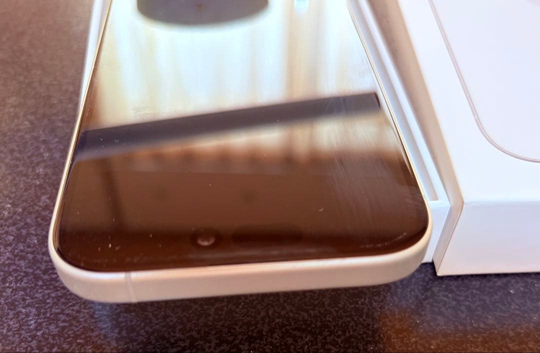 スマートフォン本体 iPhone16 (256GB)