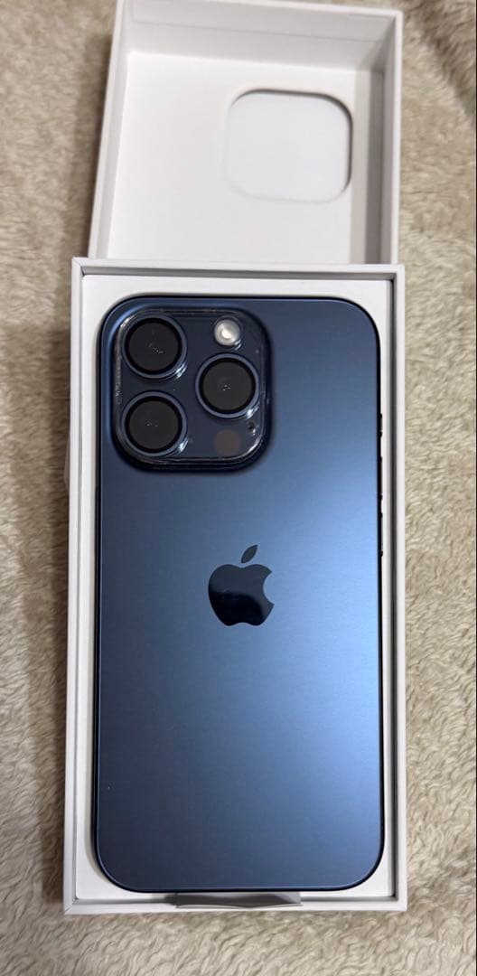iPhone 15Pro ブルーチタニウム　256GB