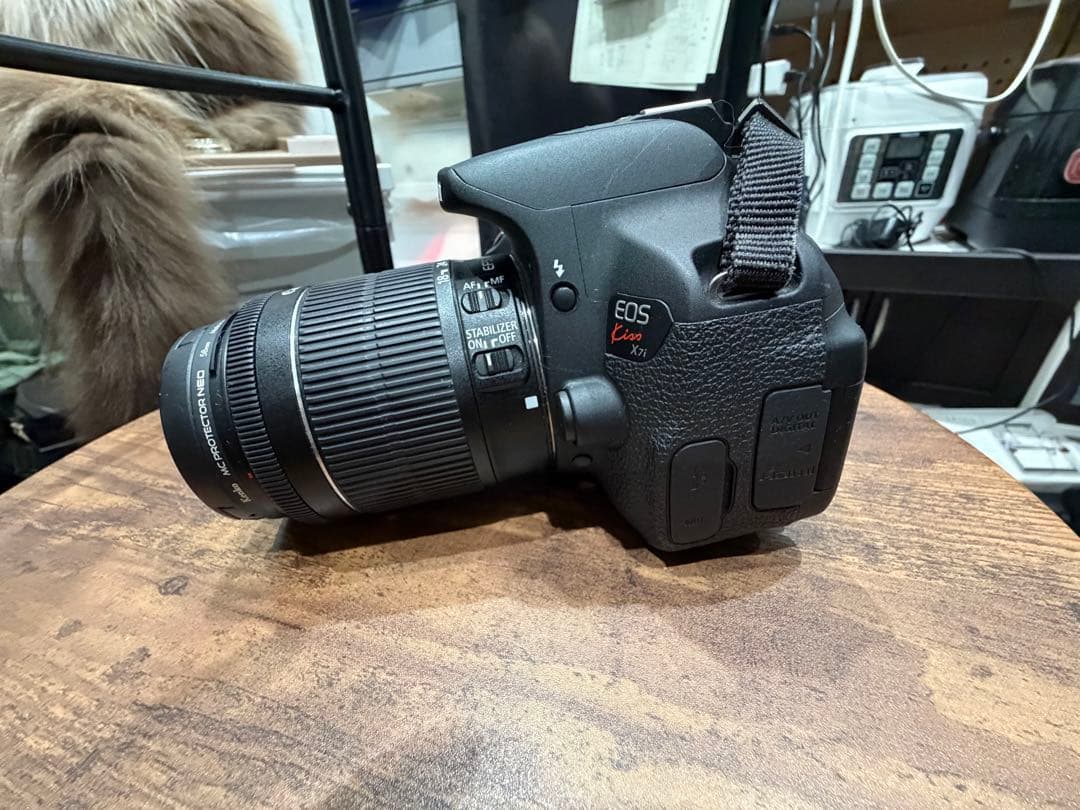 【美品】Canon EOS kiss x7i デジタル一眼レフカメラ