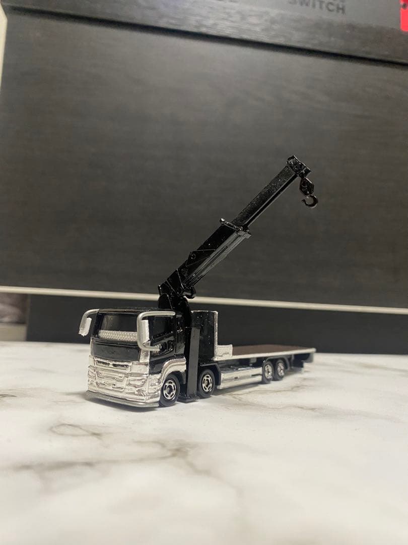 トミカ スーパーグレート4軸ユニック車 - メルカリ