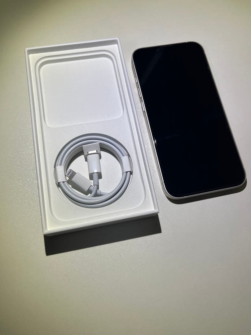 Apple iPhone 14 128GB スターライト