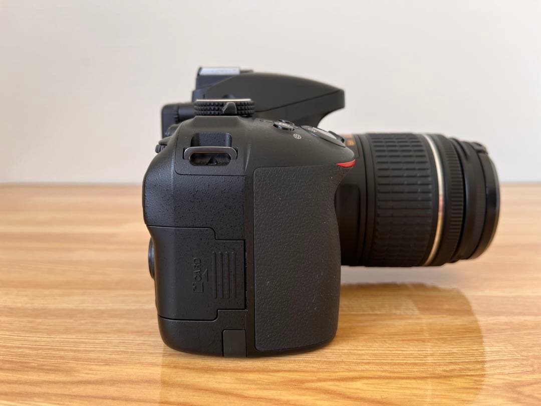 Nikon D5300 AF-P ダブルズームキット BLACK