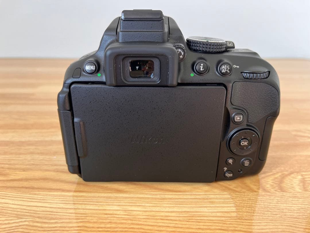 Nikon D5300 AF-P ダブルズームキット BLACK