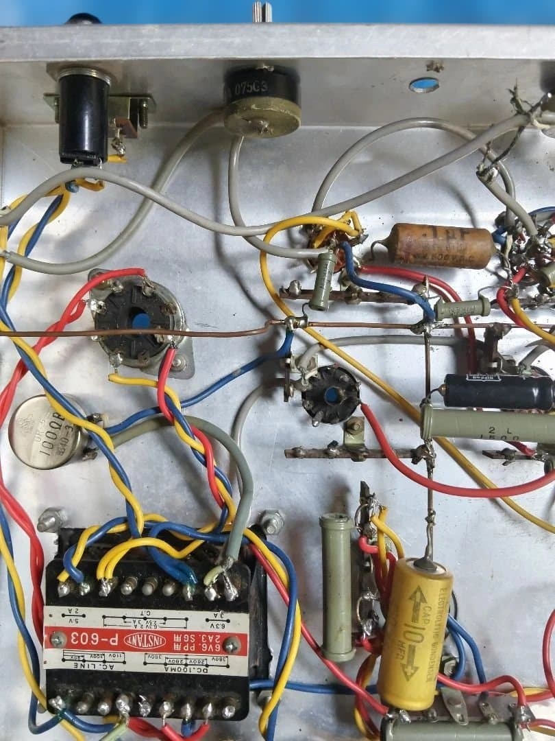 真空管プリメインアンプ 用アルミシャーシージャンク品の出品です。