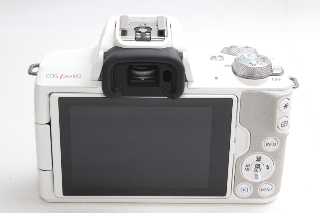 ❤️超人気最新モデル❤️Canon EOS Kiss M2 ホワイト