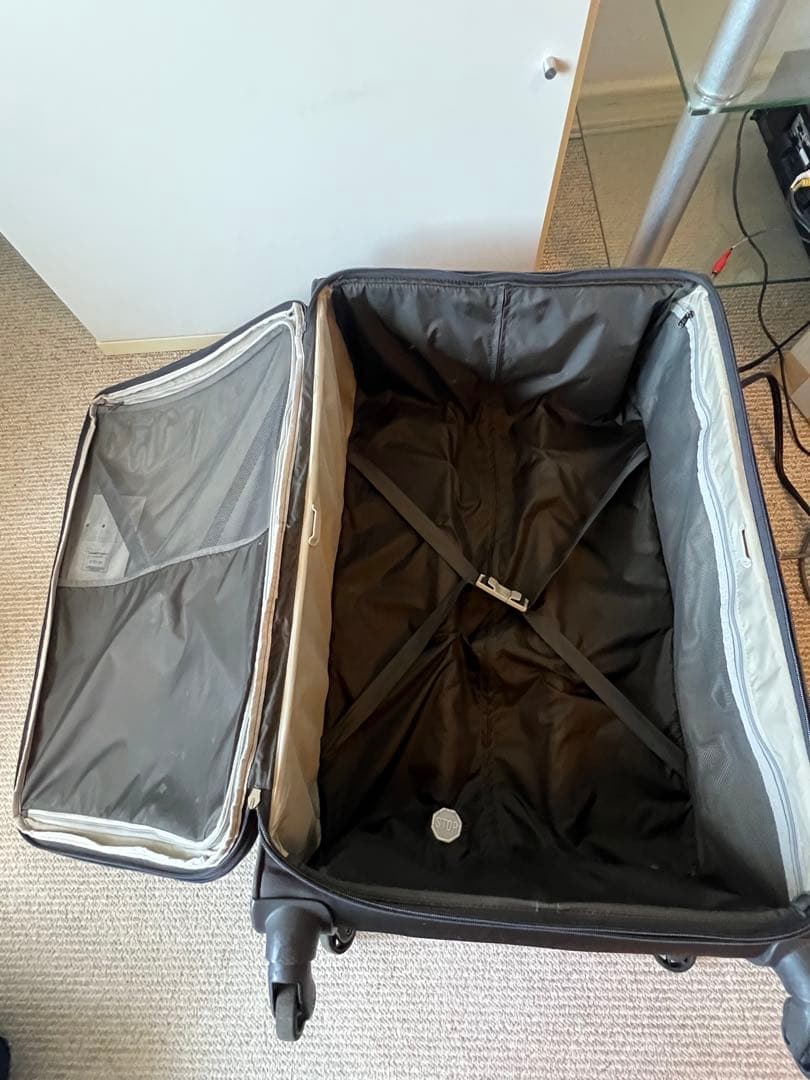 TMTokyo サムソナイト、軽量ソフトケース、グレー、４輪、2.8kg