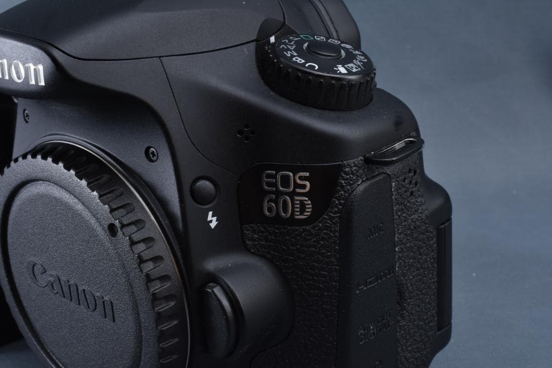 【美品】Canon EOS 60D ＋ バッテリーグリップ BG-E9 セット