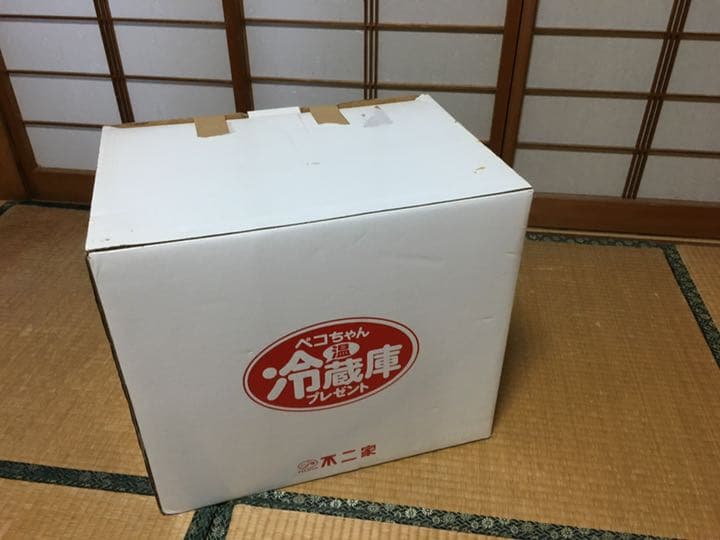 ペコちゃん　保温保冷庫