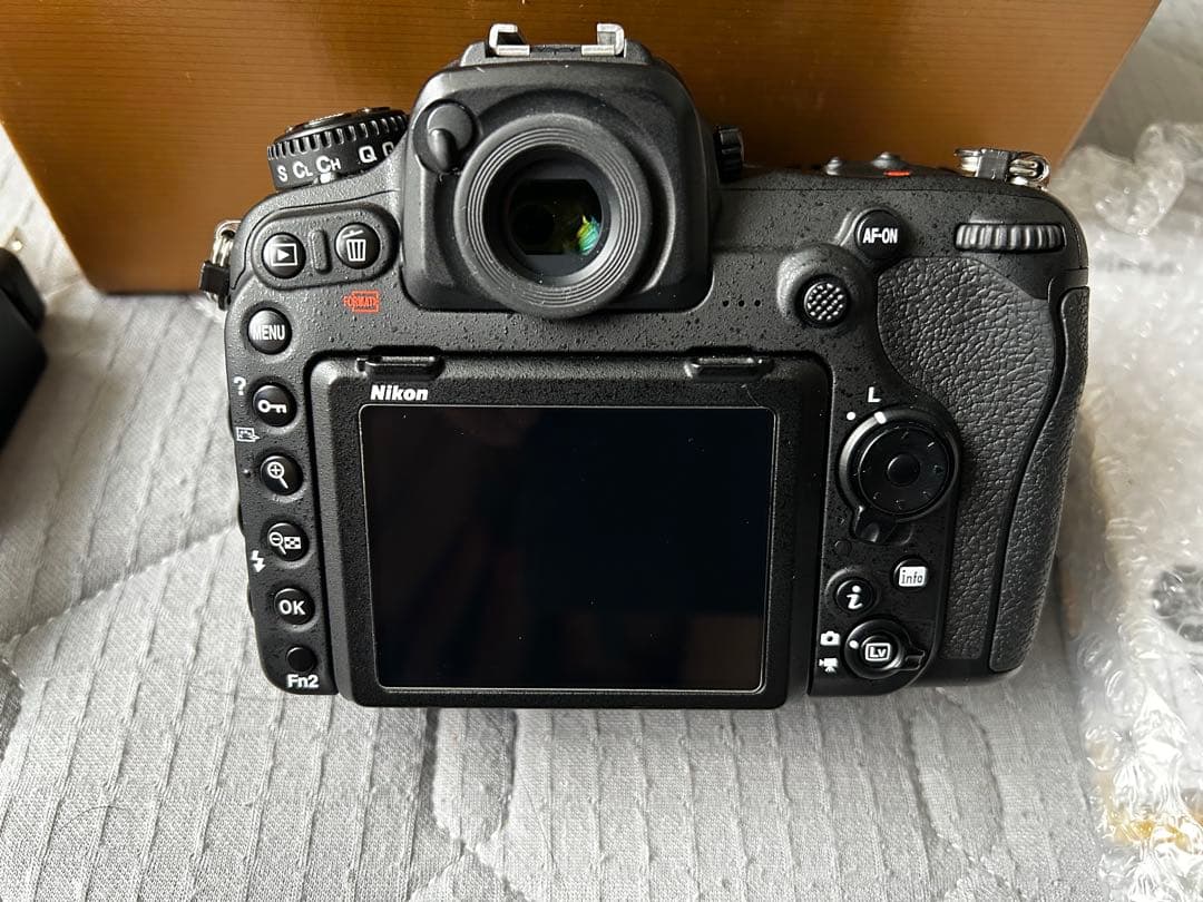 Nikon D500 デジタル一眼レフカメラ