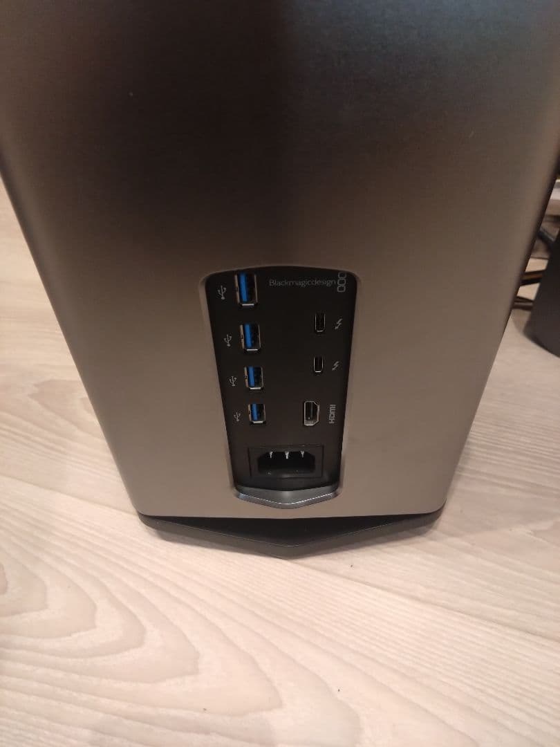 グラフィックボード・グラボ・ビデオカード Blackmagic eGPU RX580