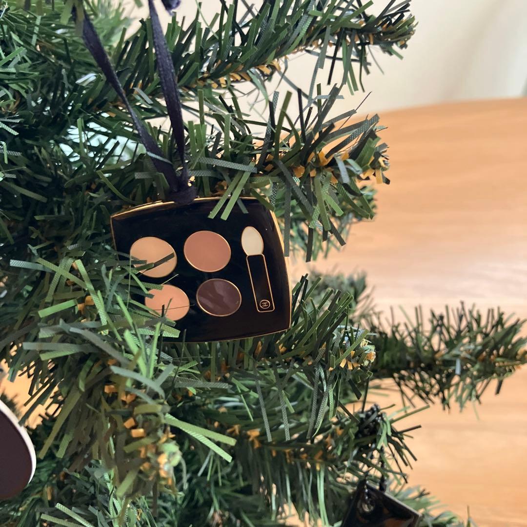 CHANEL クリスマスツリー チャーム ノベルティ - メルカリ