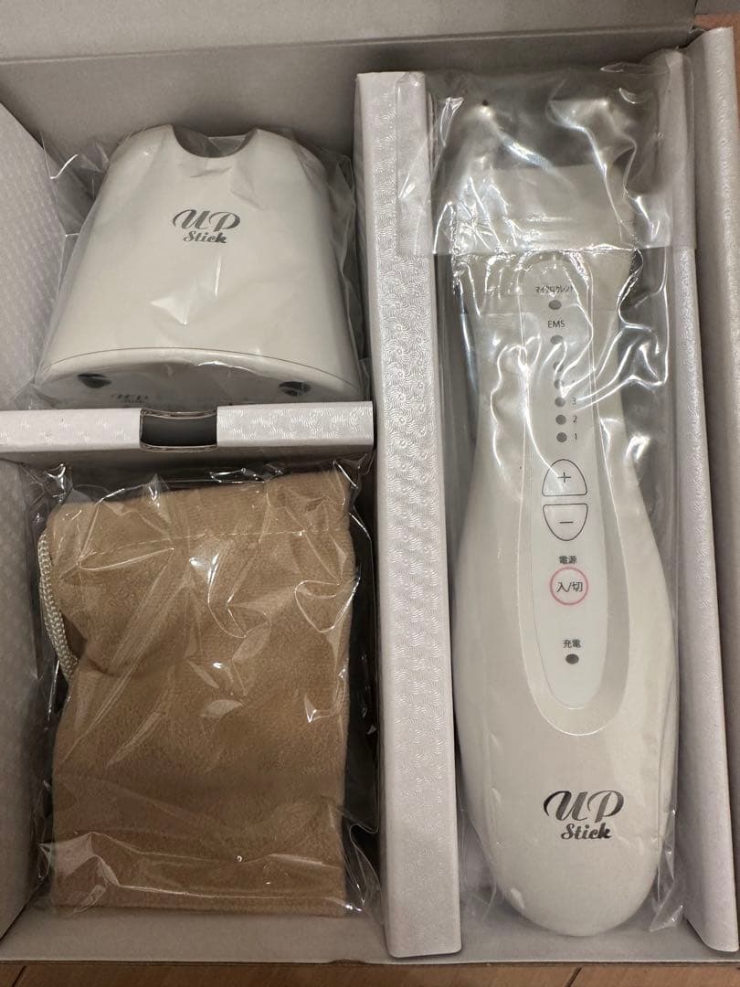 UP Stick EMS美顔器 本体・充電器・ポーチ付き
