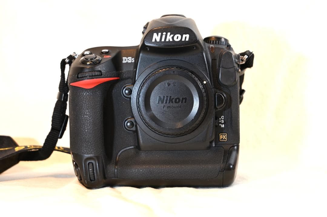 ニコン Nikon D3S　バッテリー、CFカード付き