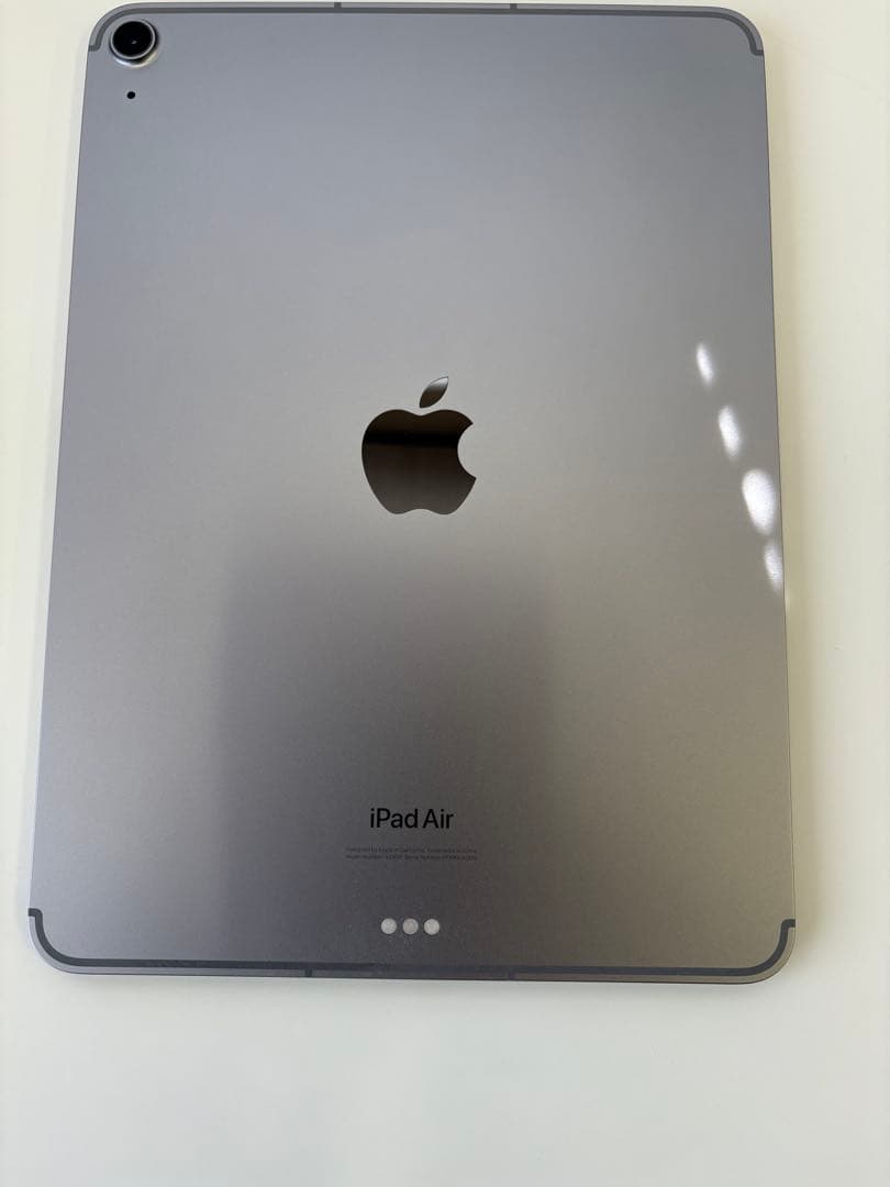 iPad Air スペースグレー　第6世代 cellular 128