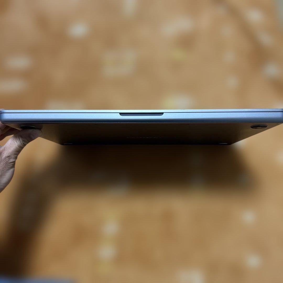 快速MacBook Pro M1 32GB 16core 500GB