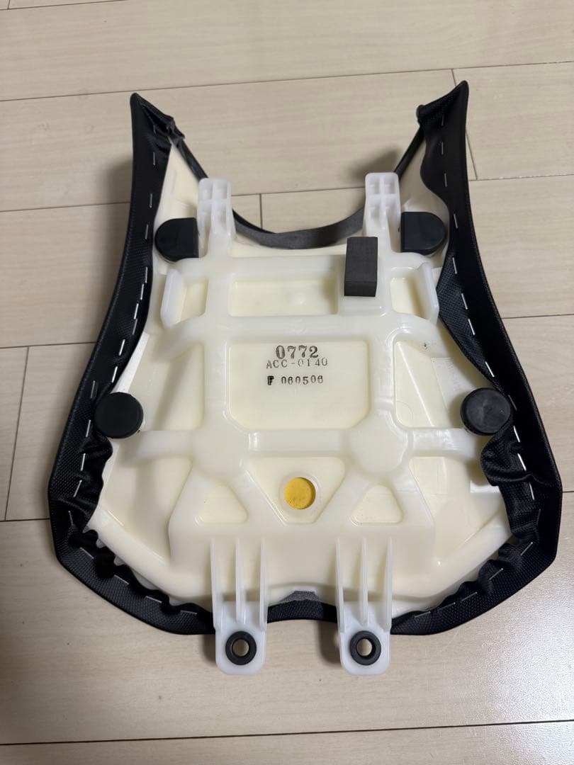 美品 Ninja1000SX 純正ローシート - メルカリ