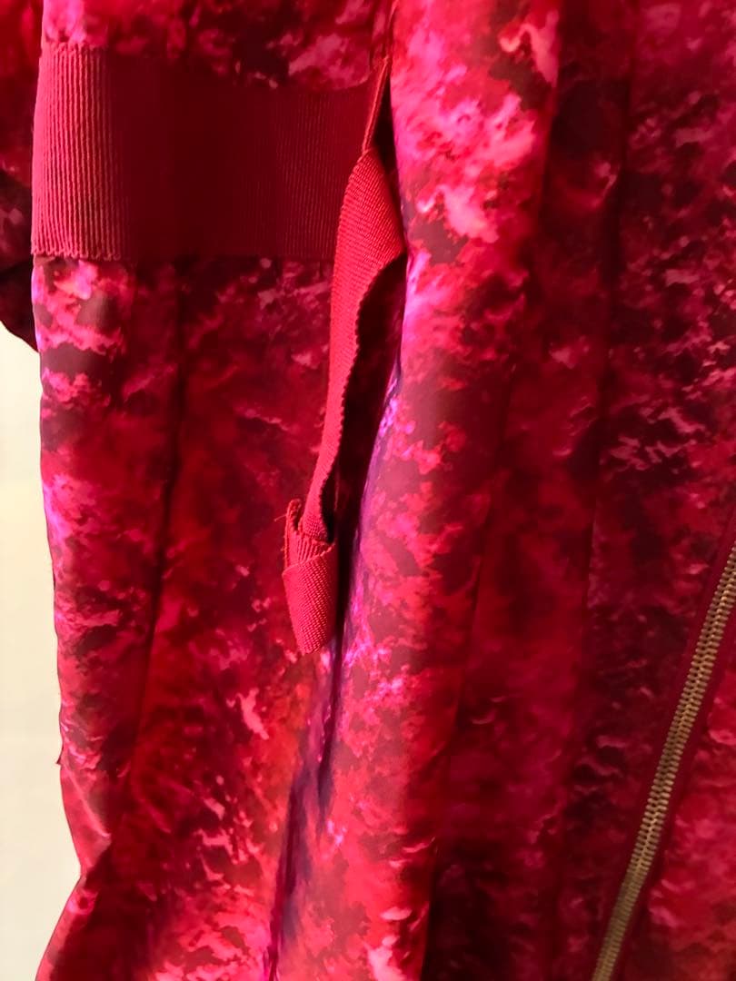 モンクレールガムルージュ フード付きナイロンコート