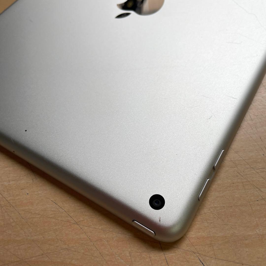 iPad 第6世代　A1893　Wi-Fiモデル　シルバー　32GB #1