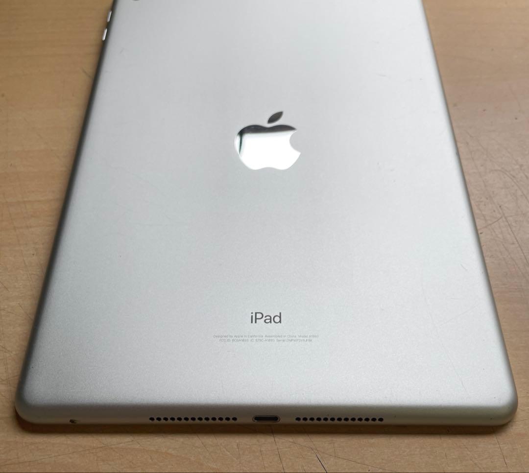 iPad 第6世代　A1893　Wi-Fiモデル　シルバー　32GB #1