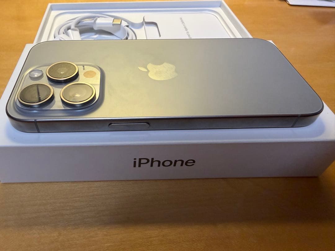 iPhone 15Pro 本体　256gb SIMフリー