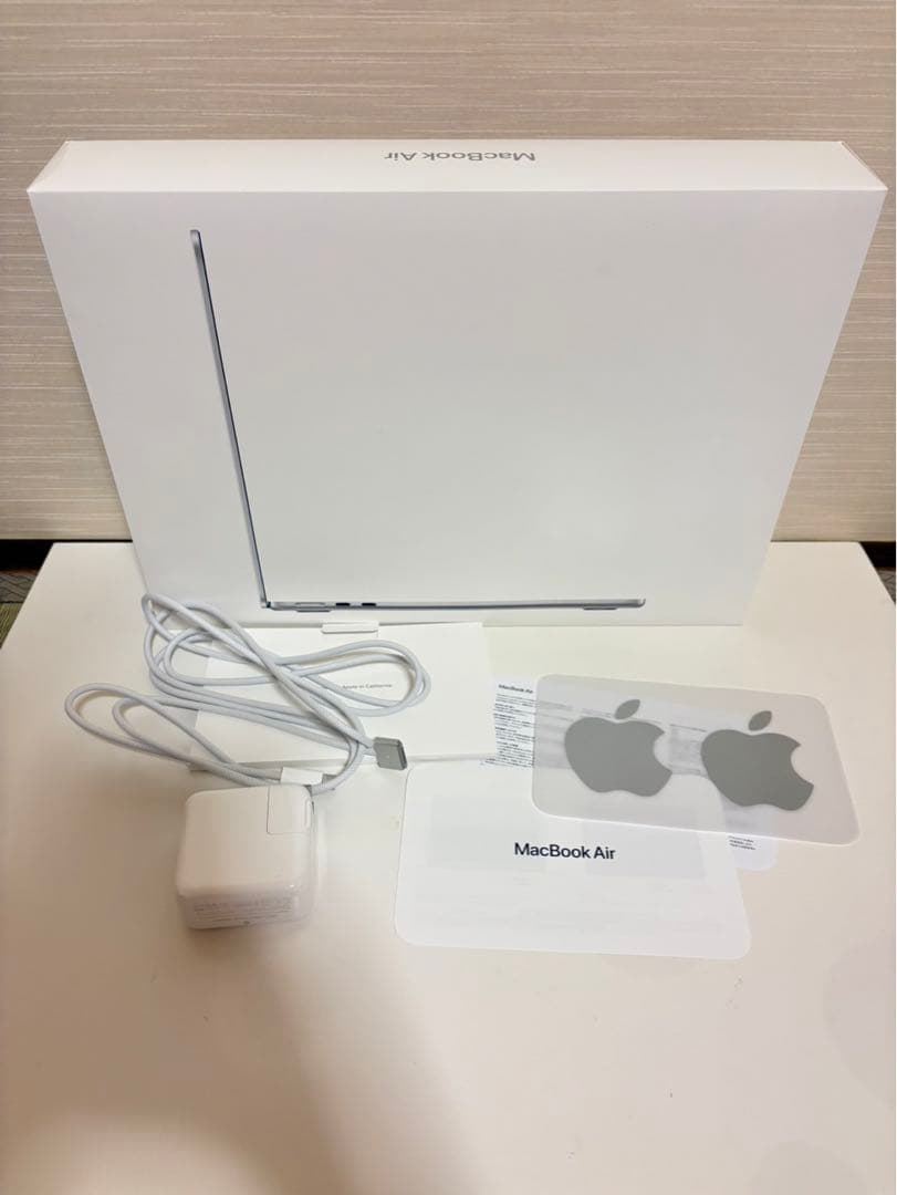 未使用に近い　MacBook Air M3 13インチ 16GB/256GB