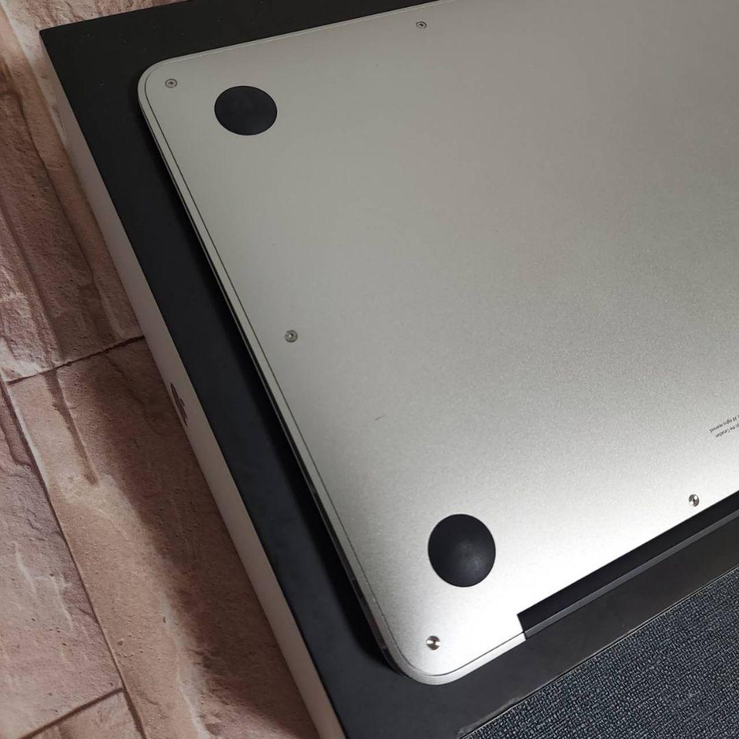 美品MacBook Air 11インチ 2010年モデルModel A1370