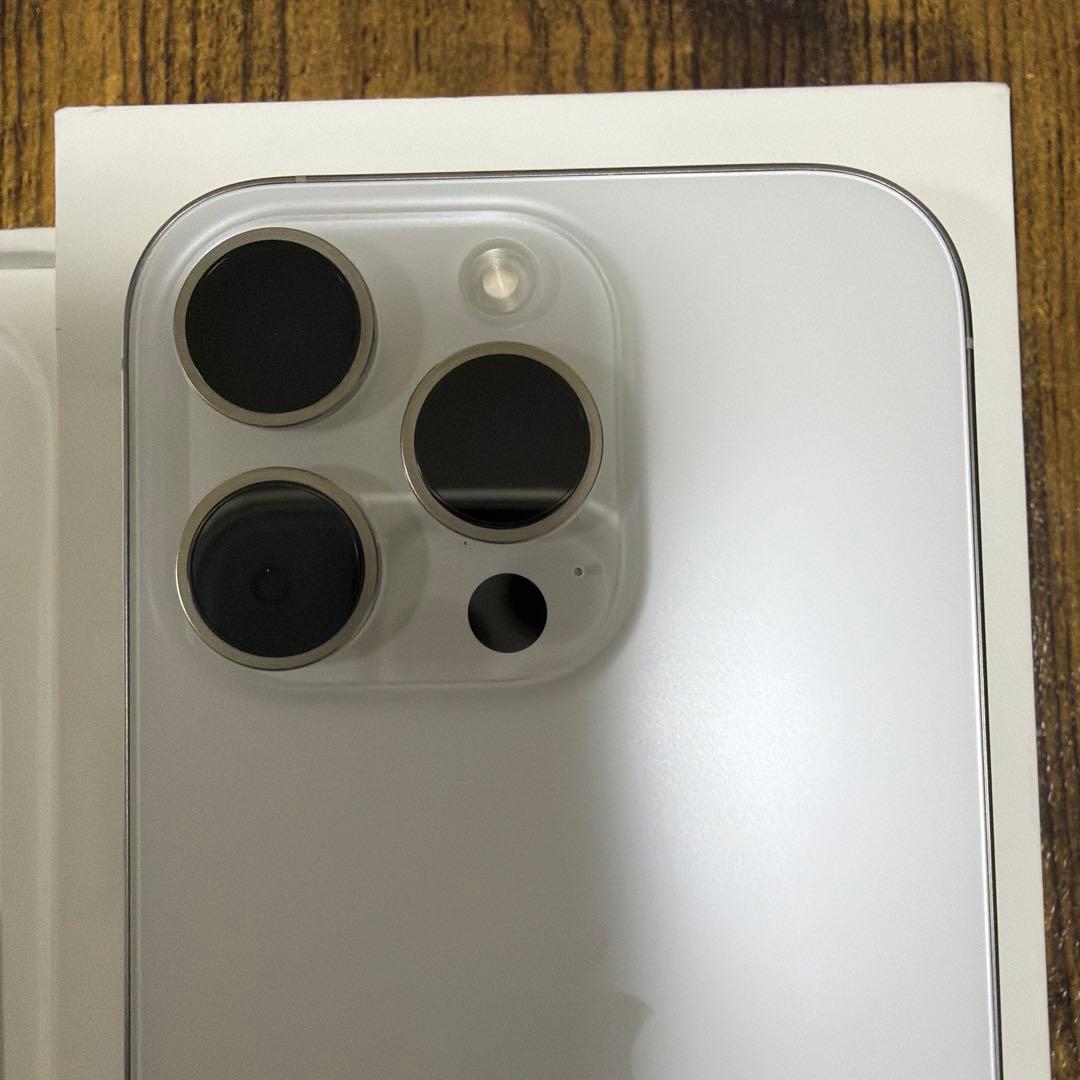 【バッテリー100%】iPhone16 Pro ホワイトチタニウム 512GB