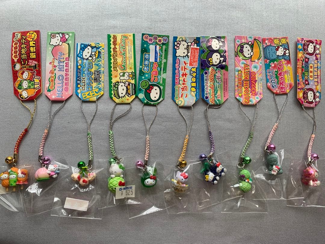ご当地キティ 根付け40点まとめ売り - メルカリ