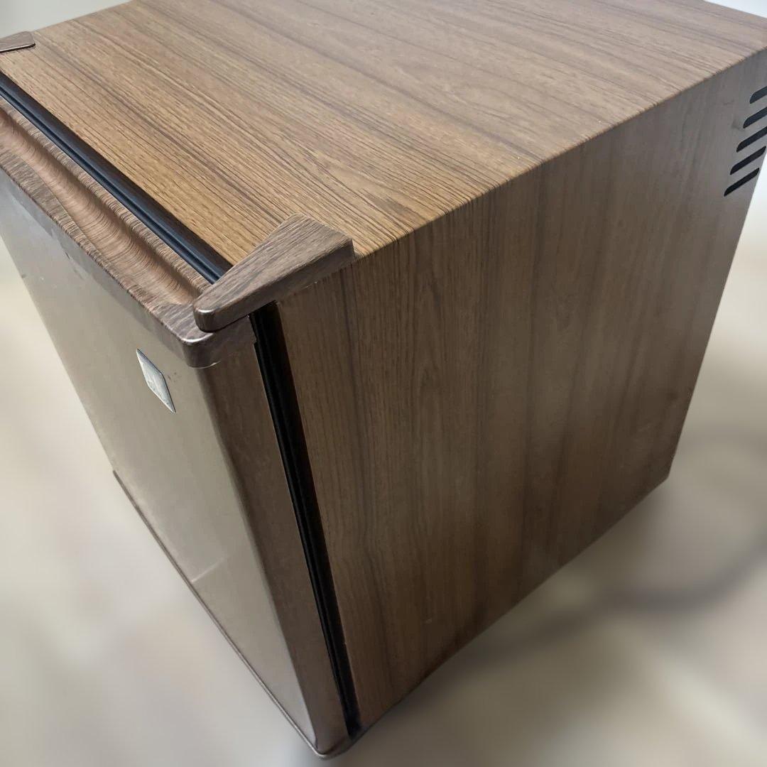 sunruck ペルチェ式2023年製「冷庫さん」ウッド調　説明書付き冷蔵庫