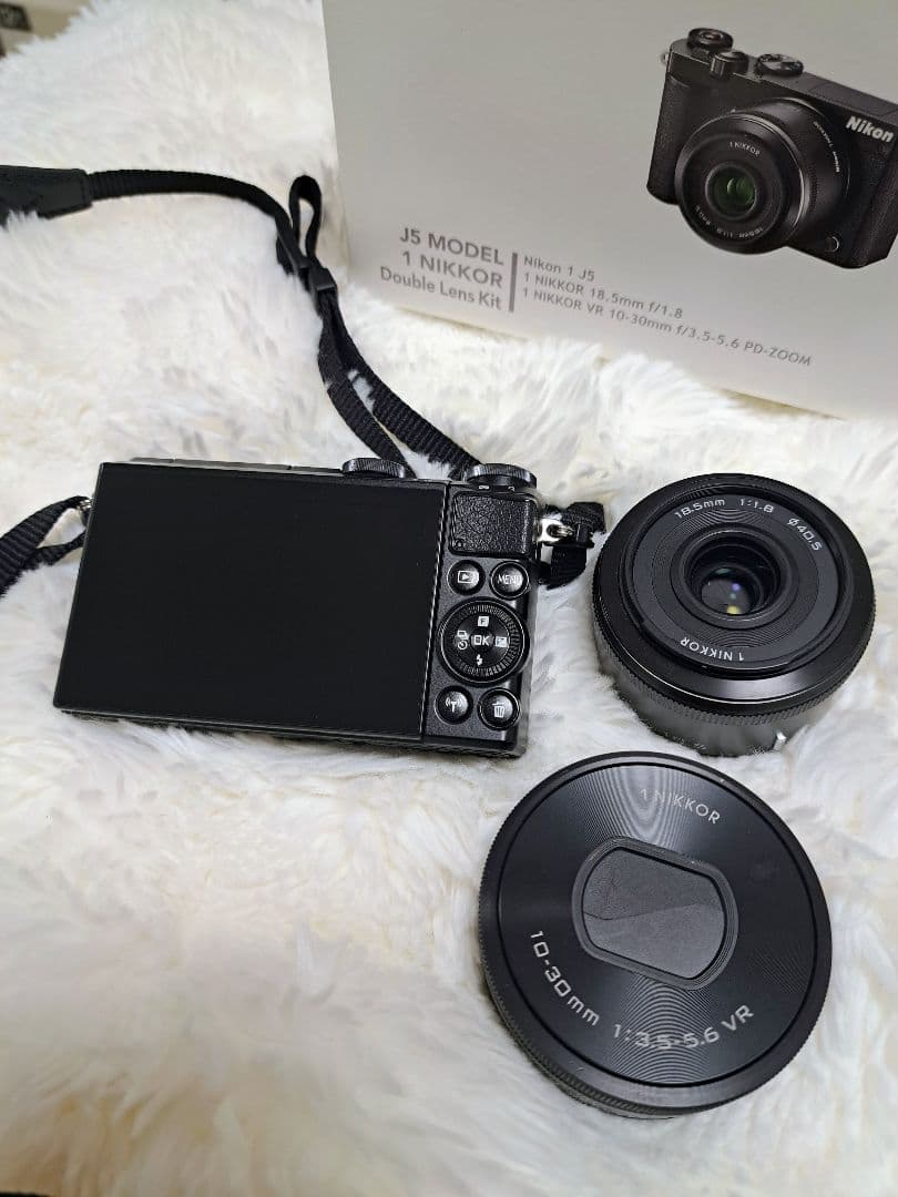 ★極美品★Nikon 1 J5 ダブルレンズキット★希少ブラック★J5WLKBK