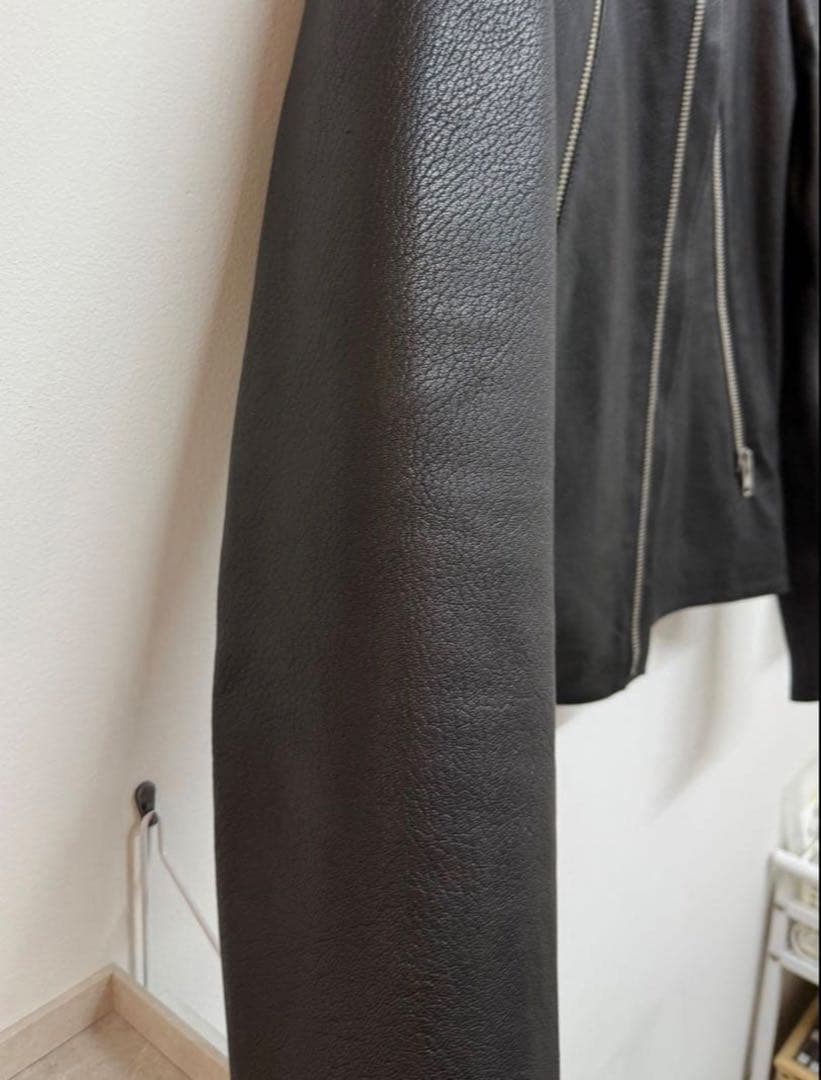 メゾンマルジェラ ゴートレザー ハの字ライダース 48 黒 - メルカリ