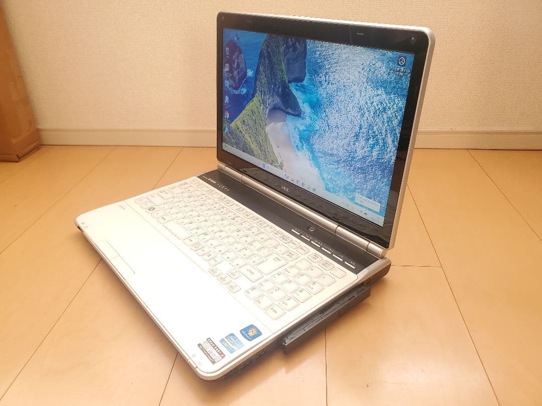 超高速NEC/Core-i7/SSD240GB/メモリ16GB/BD/DVDS