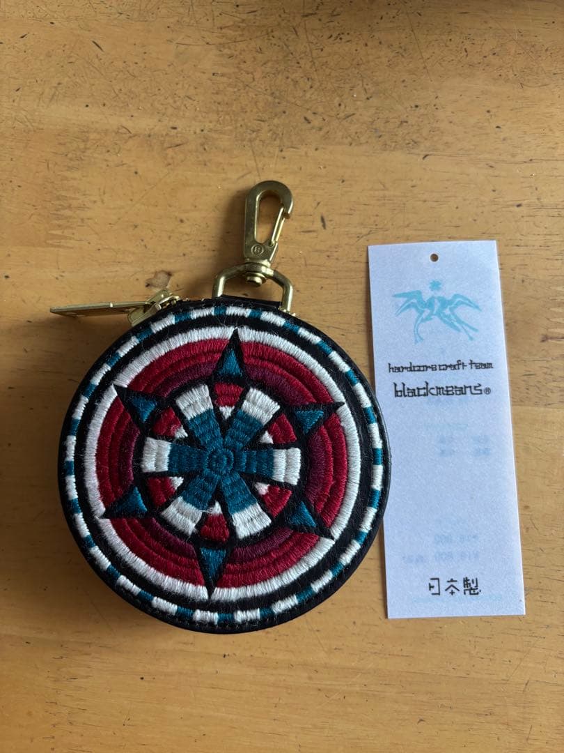 小物 blackmeans Embroidery Circle Pouch Black Product: th × blackmeans Circle Pouch Color: black × silver