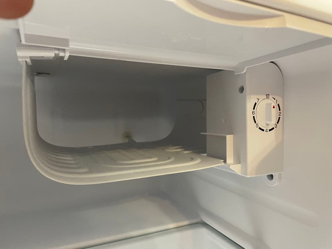 美品　アイリスオーヤマ　小型冷蔵庫　ホワイト　46L PRC-B051D