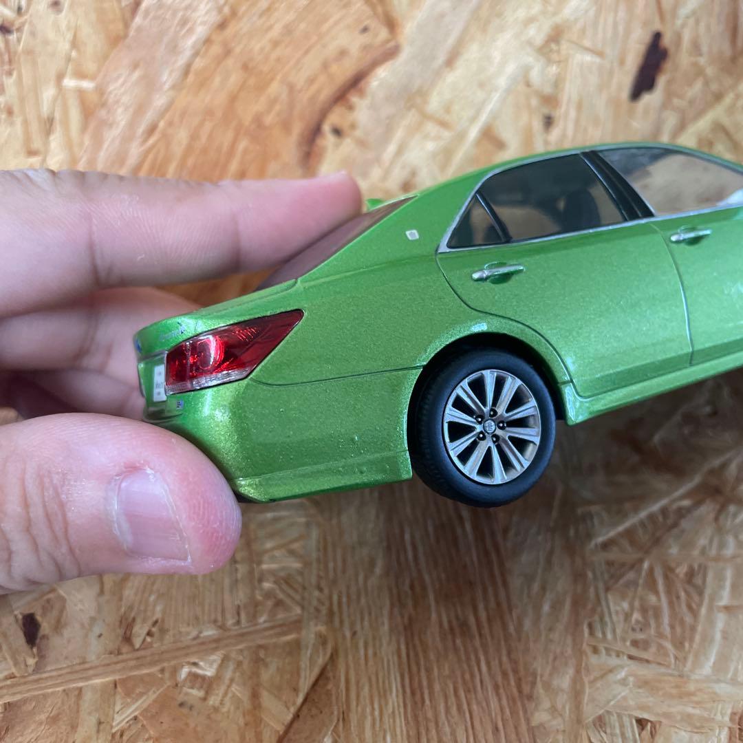 レア！トヨタ非売品カラーサンプル クラウンアスリート ミニカー