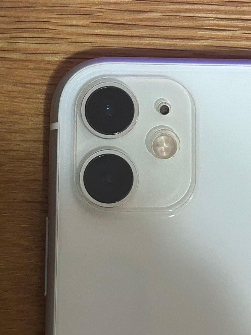 iPhone11 simロックあり