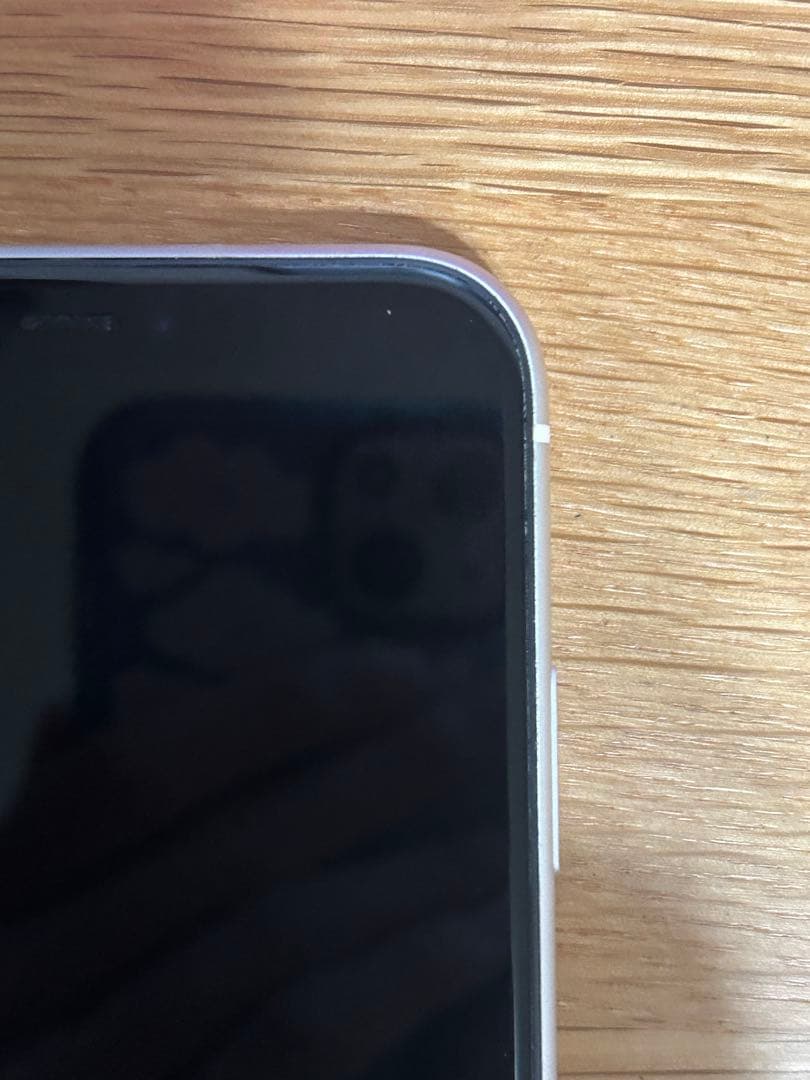 iPhone11 simロックあり