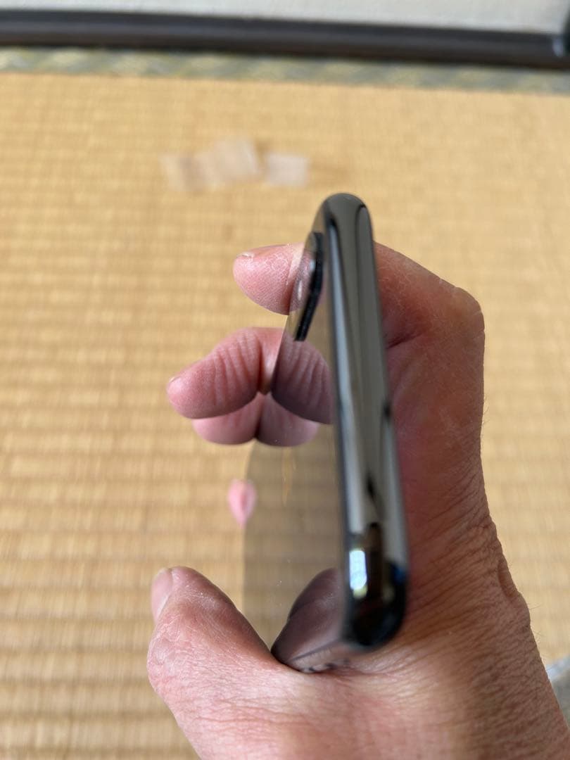 m*i様 Apple iPhone X ブラック 本体