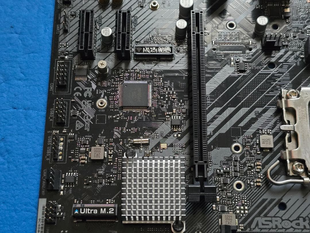 CPU(12400)+マザーボード(H610M-HDV/M.2)セット