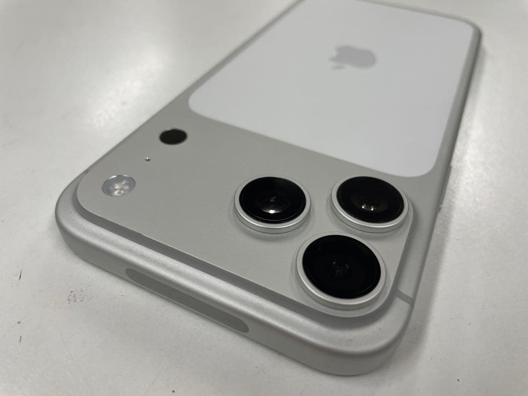 使用2ヶ月iPhone17ProMax 512GB バッテリー100% - メルカリ