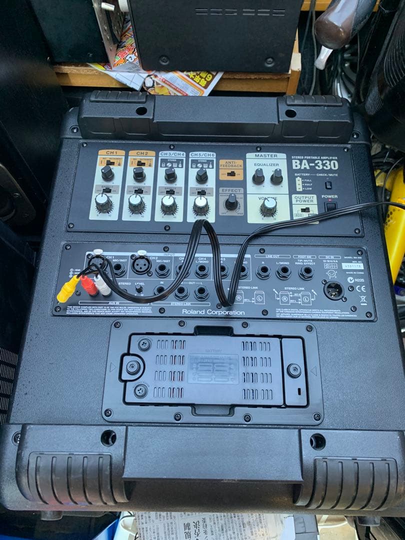 Roland 330BAポータブルPAシステム
