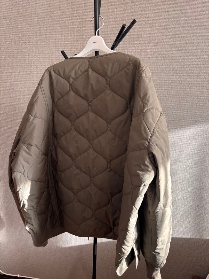 未使用 キャラクス CALUX キルティングダウンジャケットカーキQUILTED