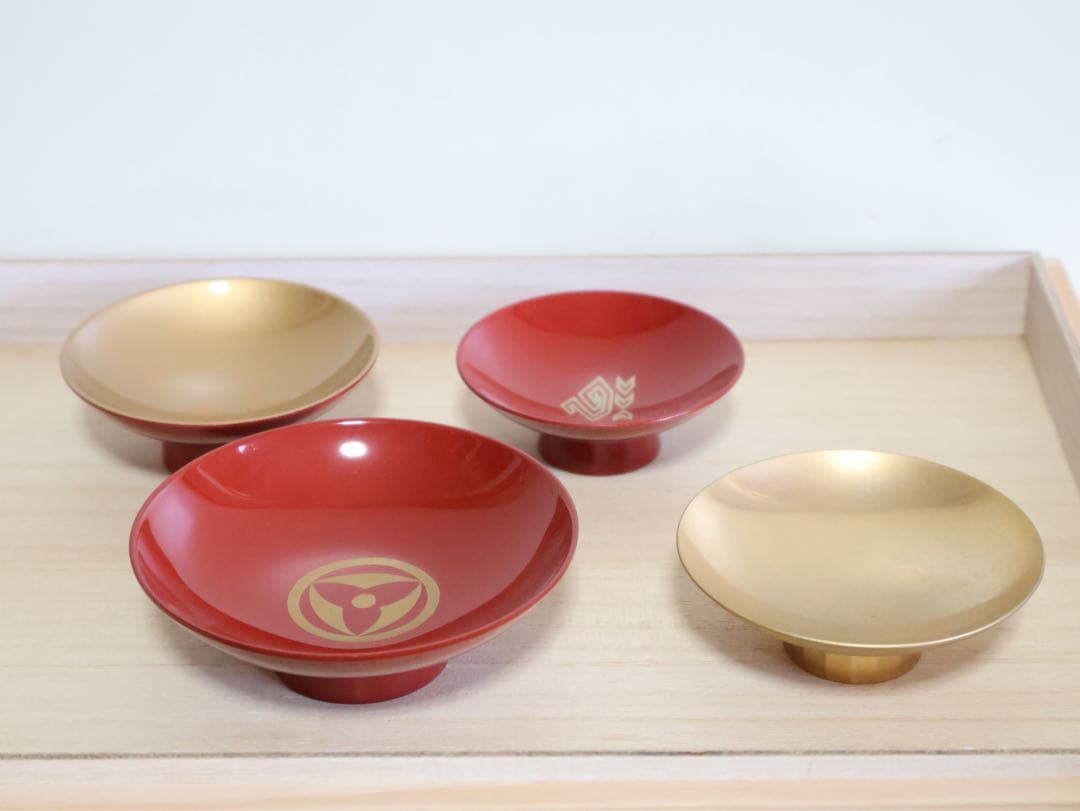 24KGP 金杯・朱塗り 盃 4点セット｜蒔絵 酒器 正月・祝い事に - メルカリ