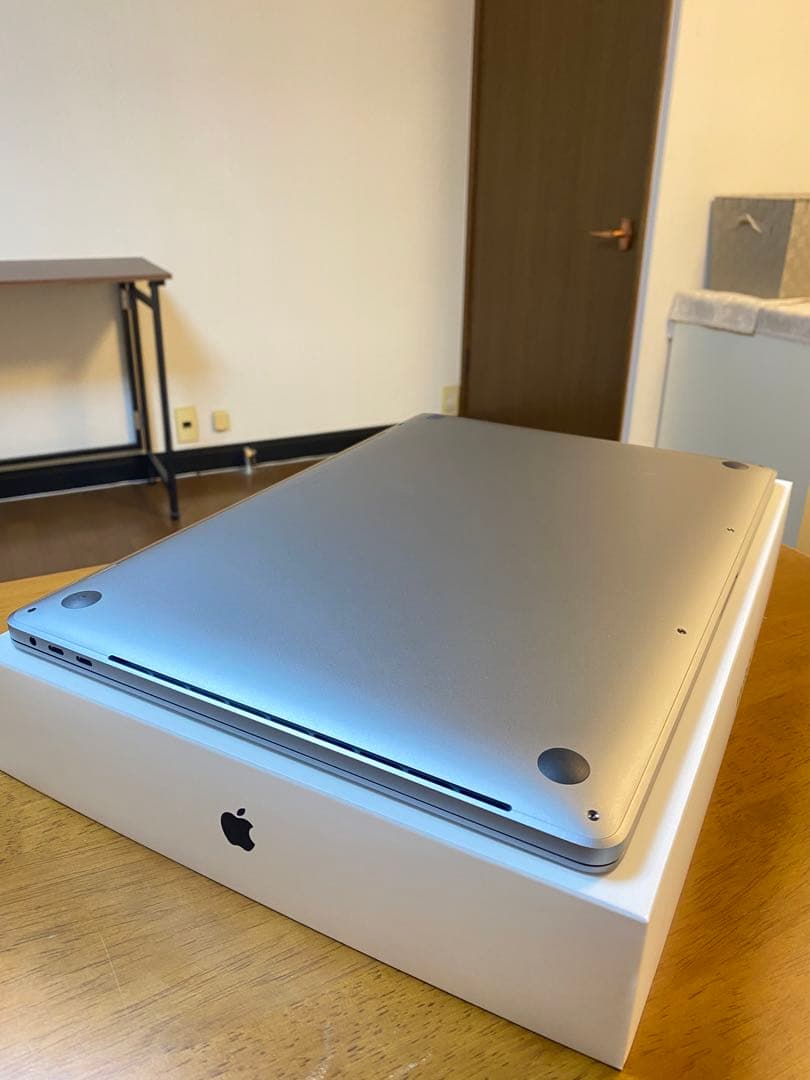 2025年OS 美品 MacBook Pro i9 32GB CAD/Revit