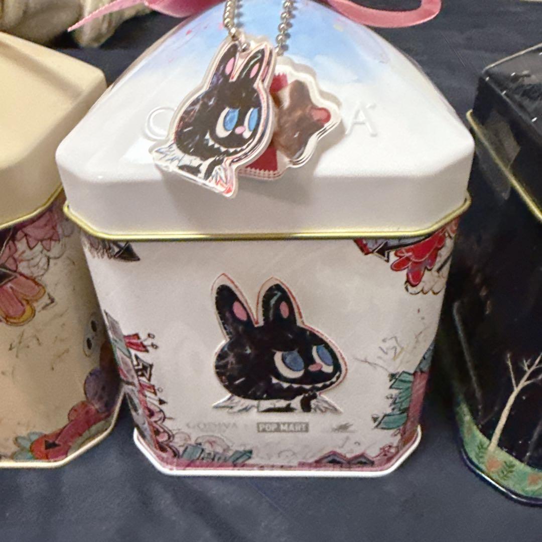 GODIVA LABUBU コラボ未開封3缶セット - メルカリ