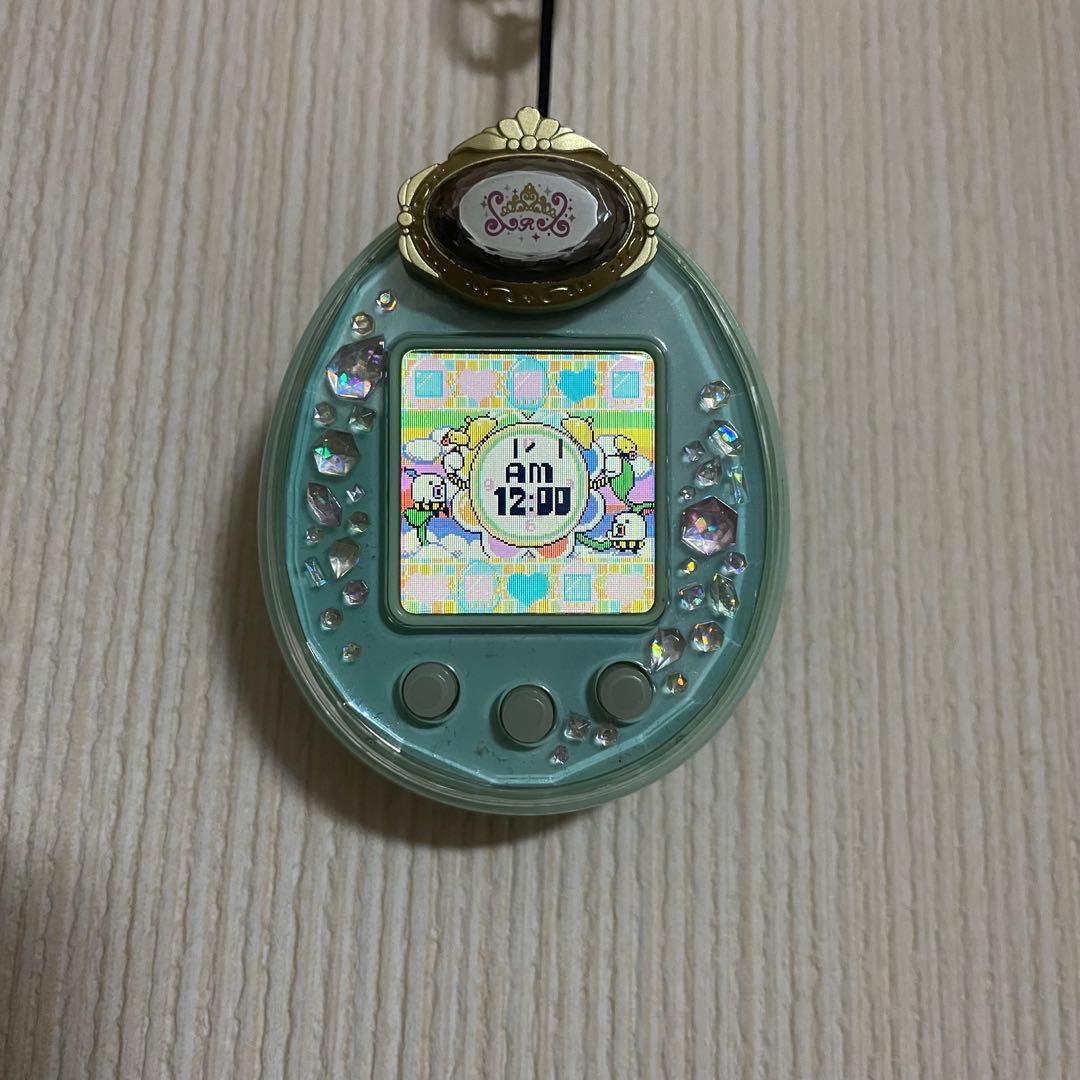 たまごっち Tamagotchi P's グリーン たまデコピアス ロイヤル - メルカリ