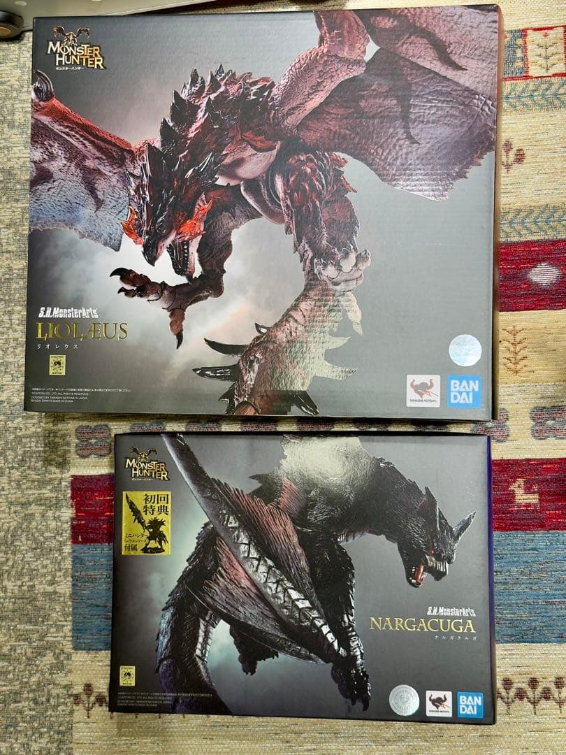 s.h.MonsterArts リオレウス・ナルガクルガ 可動フィギュア - メルカリ